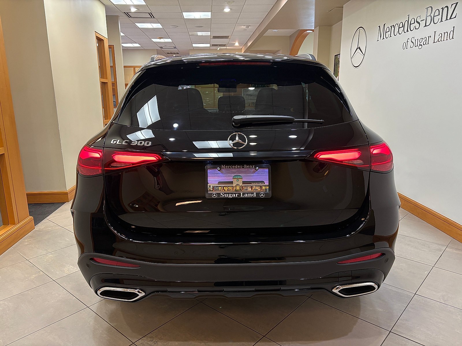 New 2026 Black Mercedes-Benz SUV image 27