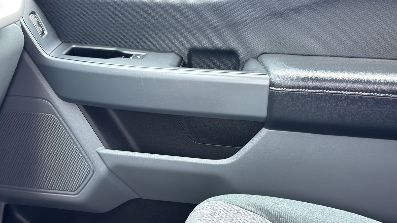 Used 2023 Blue Ford XLT image 23