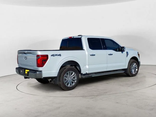 Certified Used 2025  Ford Lariat image 5