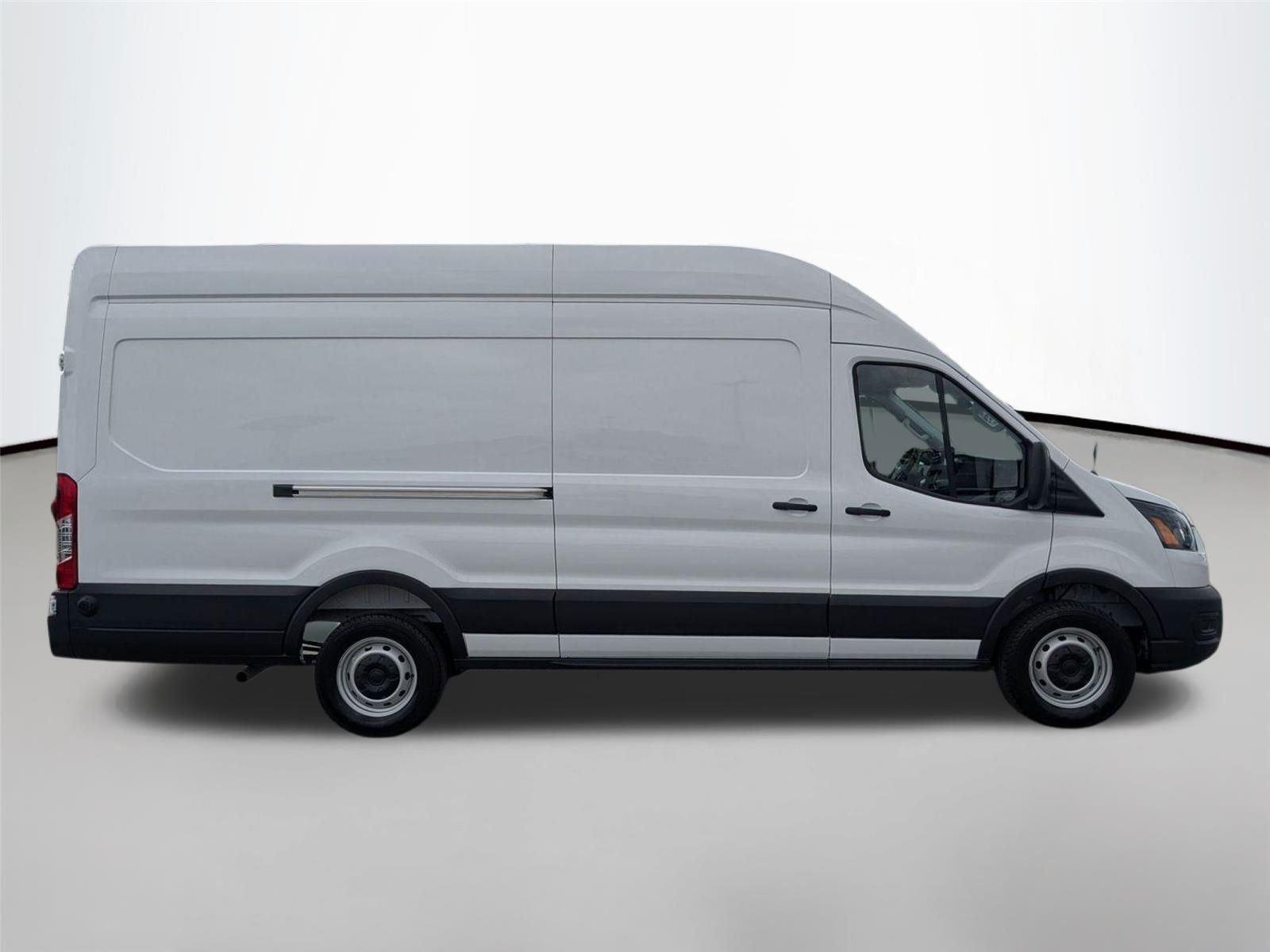 New 2026 Oxford White Ford Cargo Van image 4