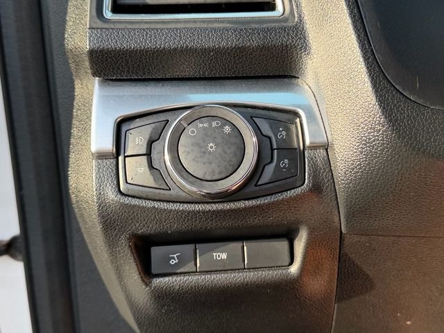 Used 2018 White Ford Sport image 23