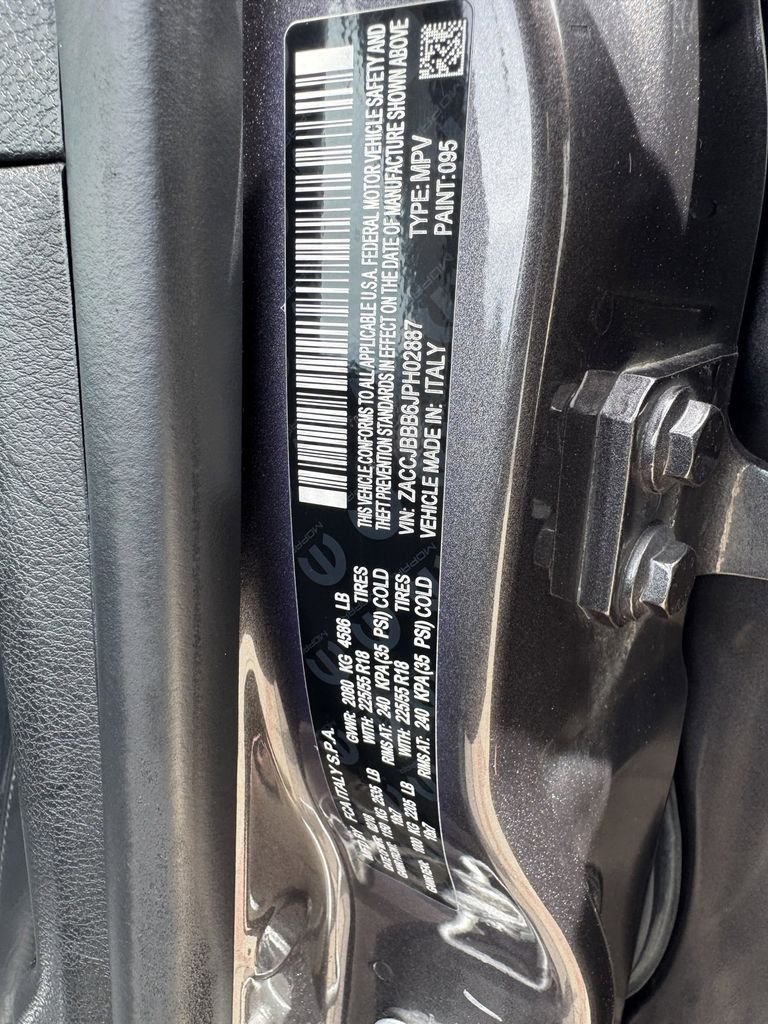 Used 2018 Gray Jeep Latitude image 30