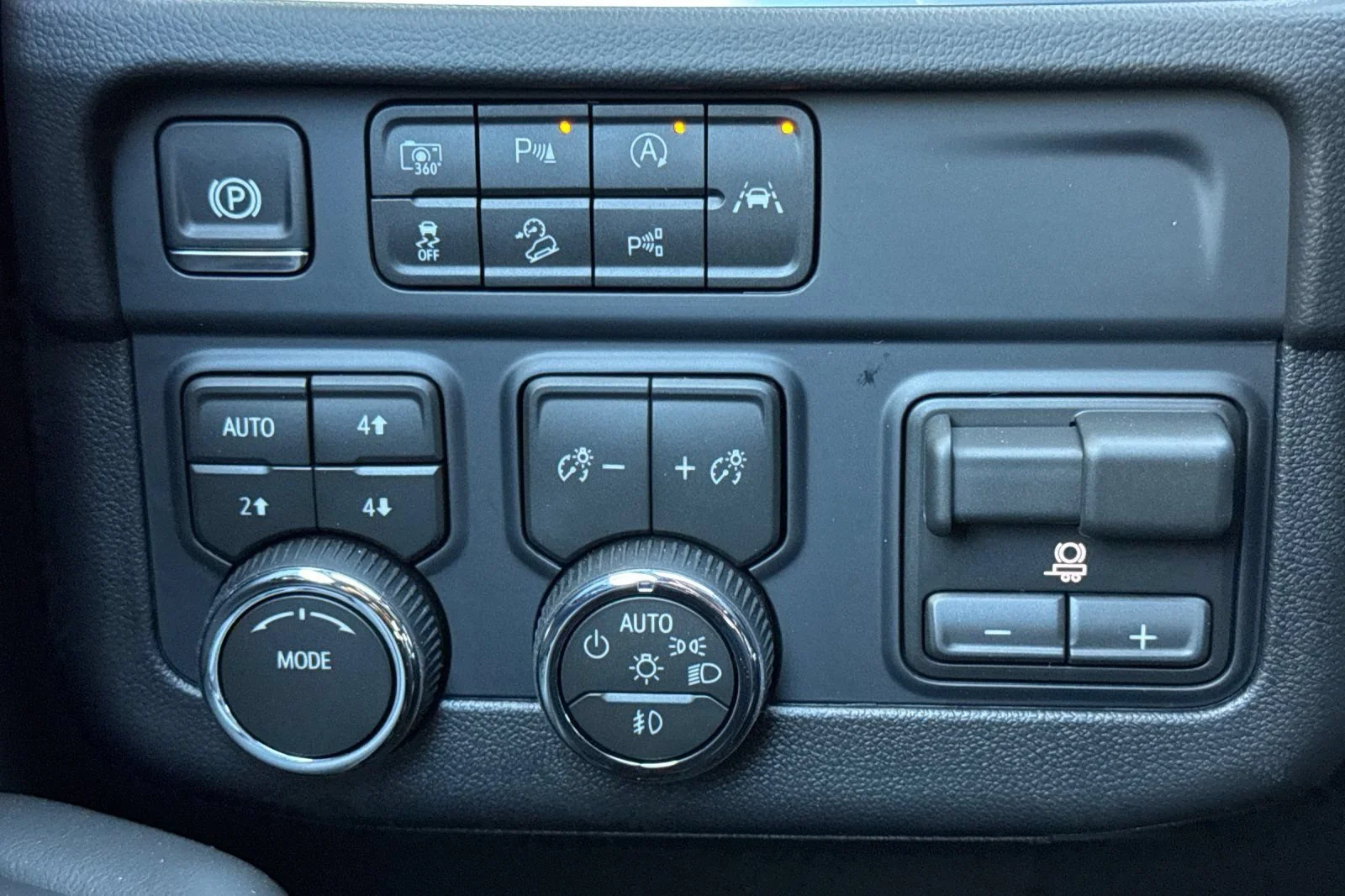 2026 Chevrolet Tahoe LT - Photo 28