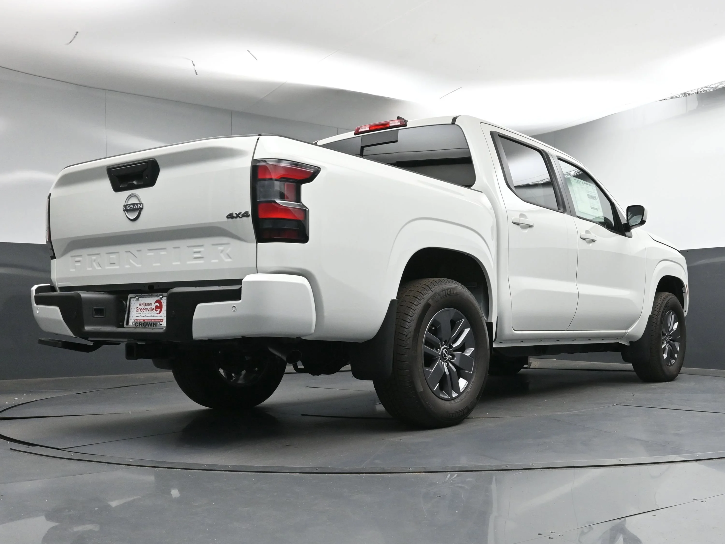 New 2026 Glacier White Nissan Crew Cab SV image 25