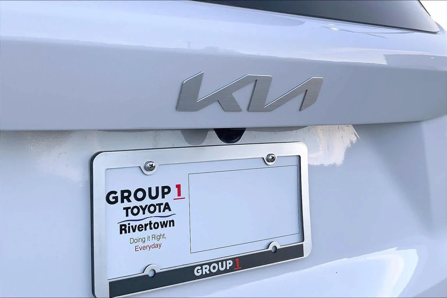 Used 2022 Glacial White Pearl Kia X-Line SX Prestige image 9