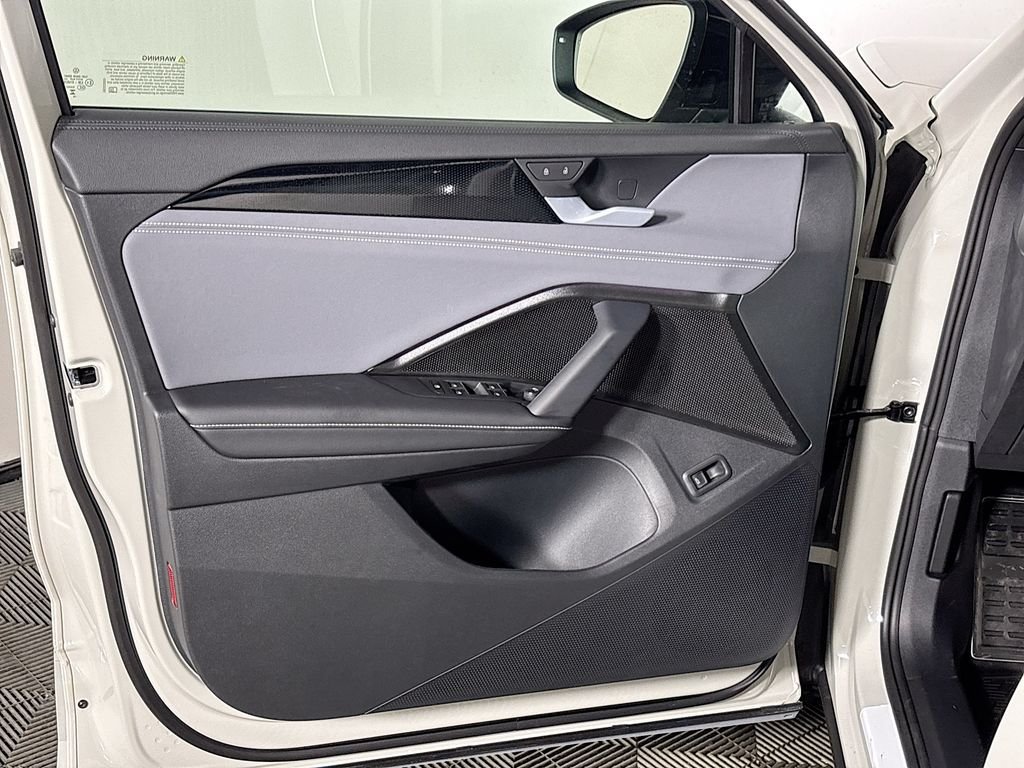 New 2026  Volkswagen SE R-Line Black image 10