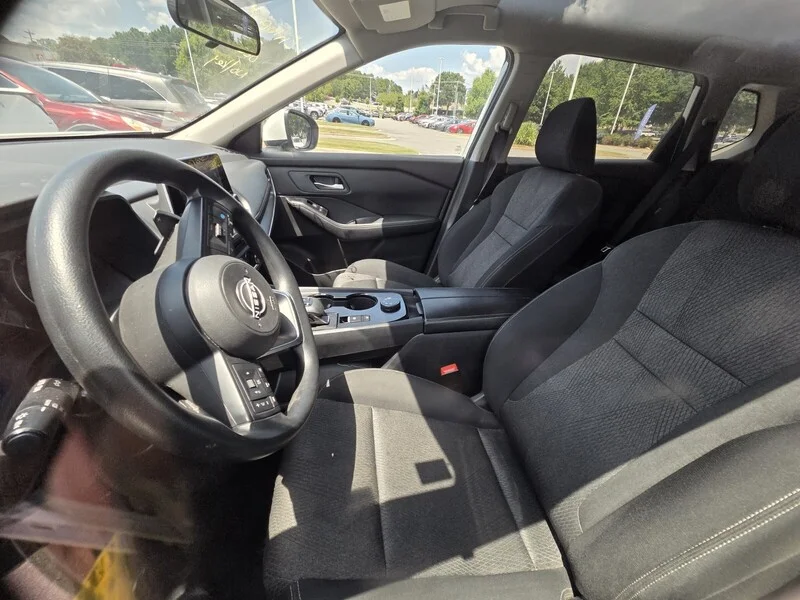 Used 2024 White Pearl NISSAN SV image 10