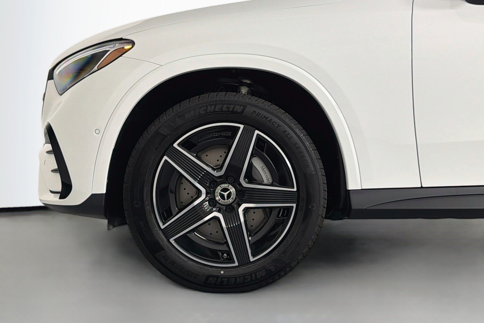 New 2026 Polar White Mercedes-Benz GLC 300 SUV image 9