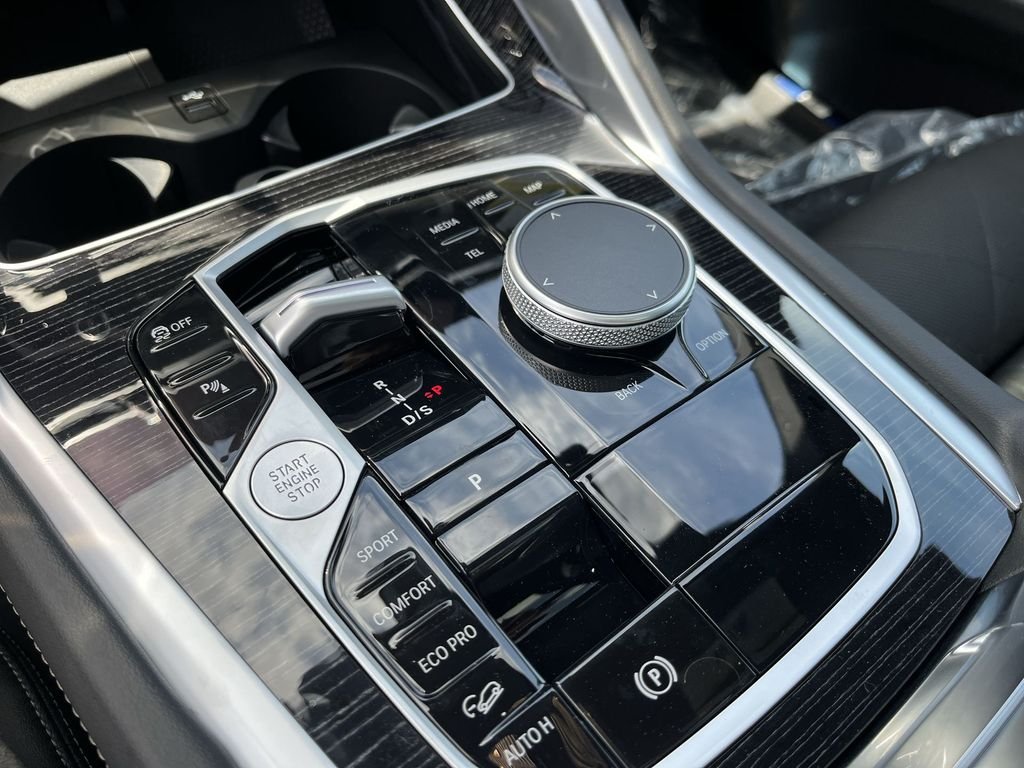 New 2027 Alpine White BMW xDrive40i image 20