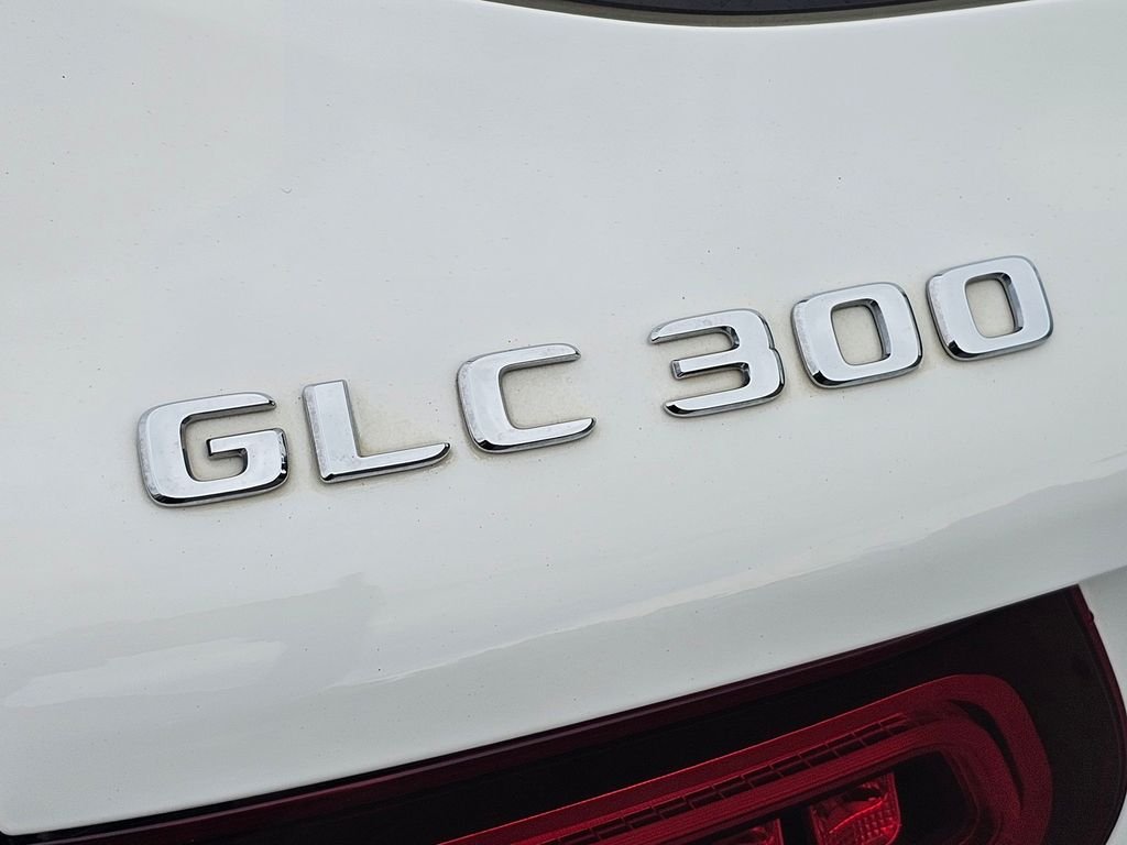 2022 Mercedes-Benz GLC GLC300 - Photo 12