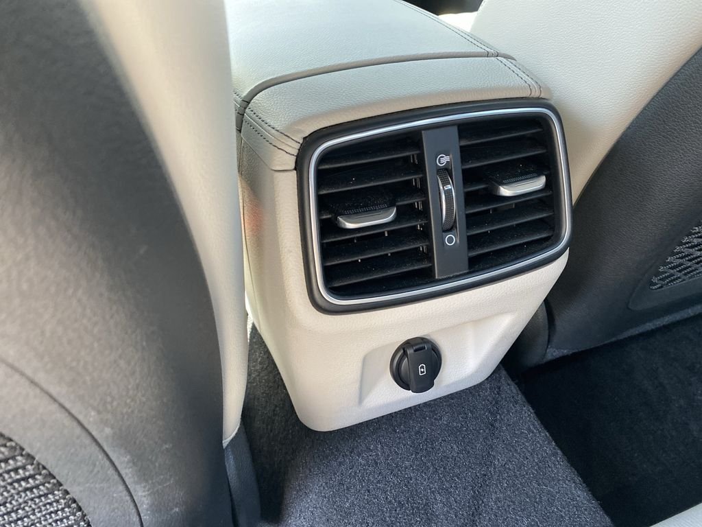2022 GENESIS G70 Standard - Photo 31