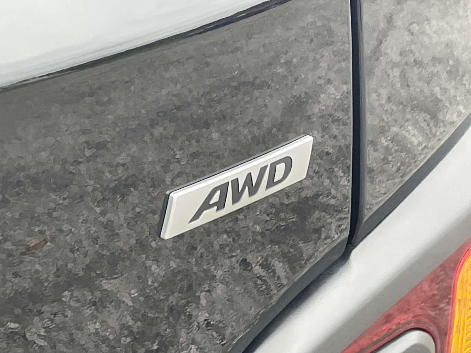 Used 2018 Ultra Black Hyundai SEL image 25