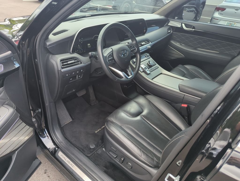 Used 2022 Black Hyundai Calligraphy image 11