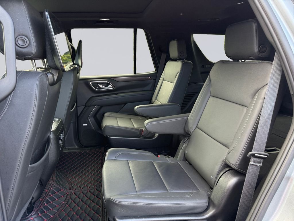 Used 2024 Gray Chevrolet Z71 image 17