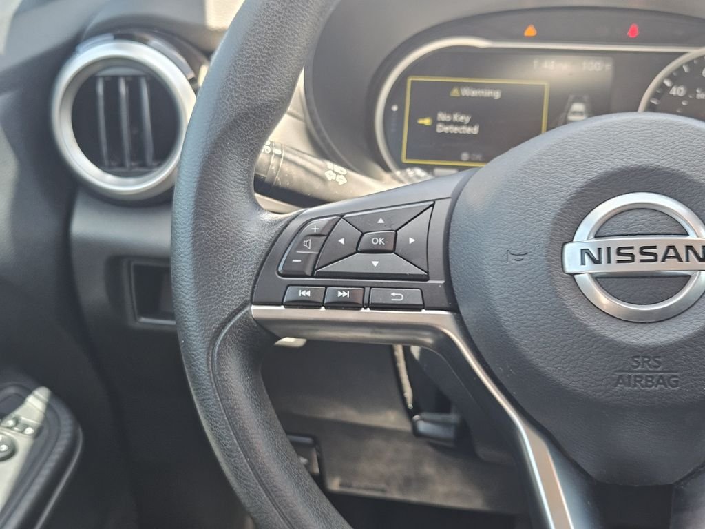 Used 2022 Black Nissan 1.6 SV image 27