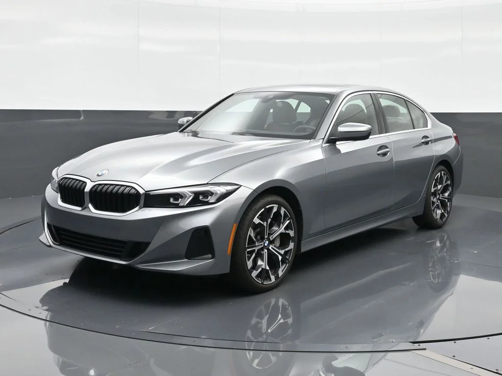 2025 BMW 3 Series 330i Sedan's photo
