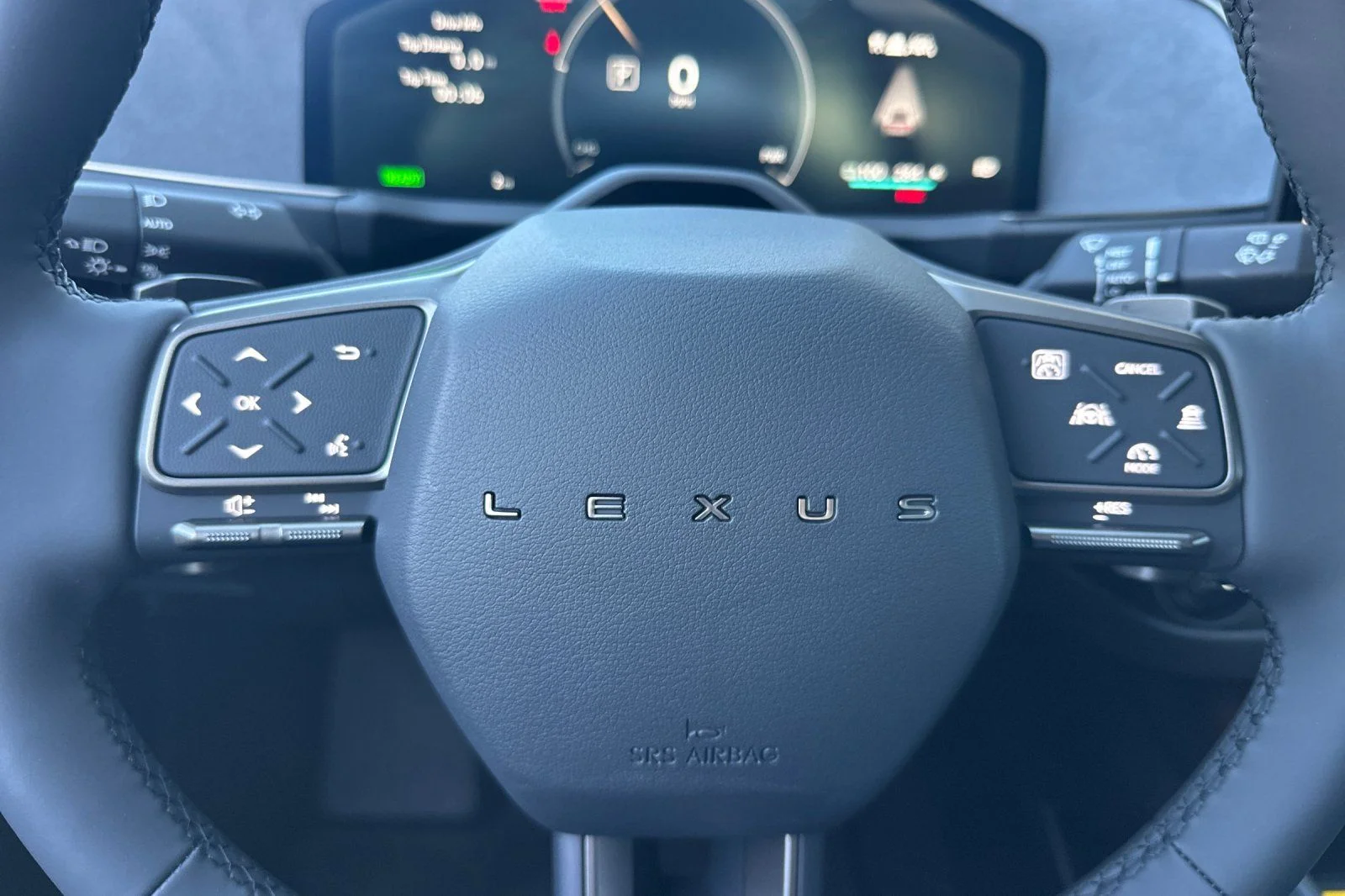 New 2026 Ultra White Lexus ES 350e PREMIUM image 19