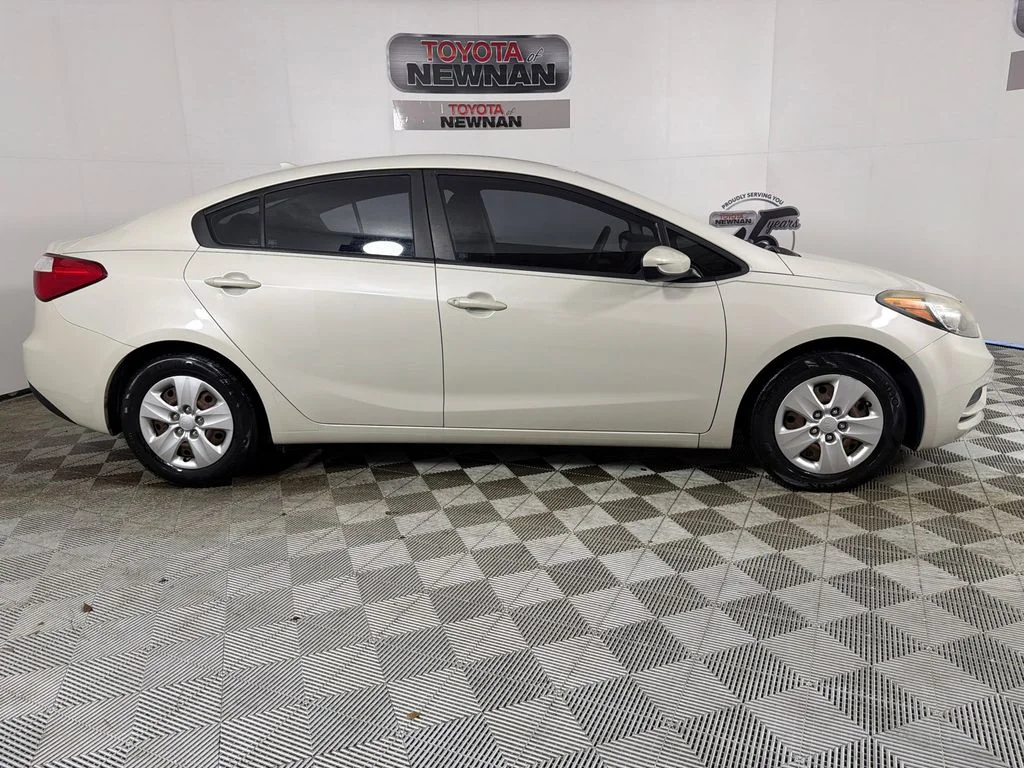 Used 2015 Kia Forte LX with VIN KNAFK4A60F5375524 for sale in Newnan, GA