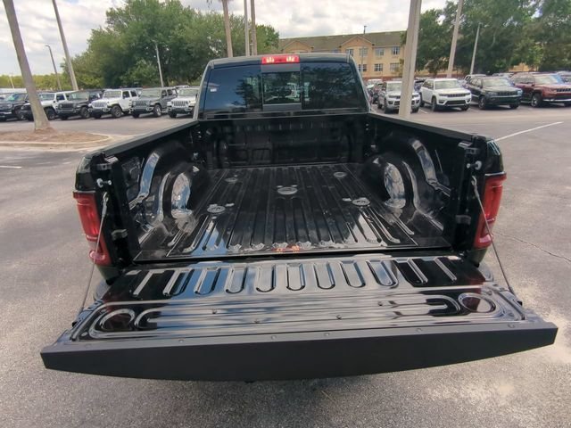 New 2026 Diamond Black Crystal Pearl-Coat Exterior Paint RAM Tradesman image 14
