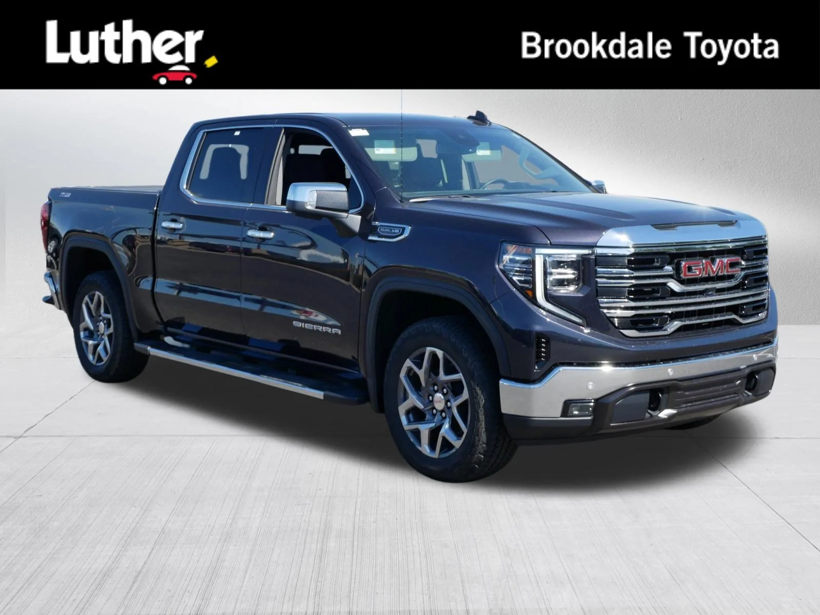 2024 GMC Sierra 4WD Crew Cab Short Box SLT's photo