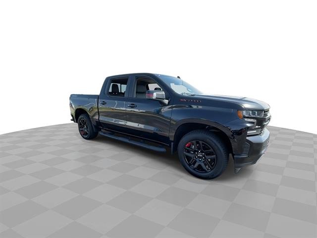Certified Used 2022 Black Chevrolet RST image 3