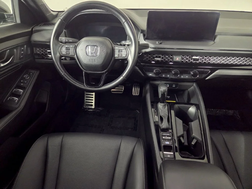 Used 2025 Solar Silver Metallic Honda Sport-L image 25