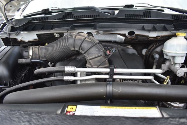 Used 2011 White Ram Big Horn image 32