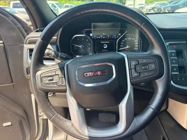 Used 2021 White Frost Tricoat GMC SLT image 15