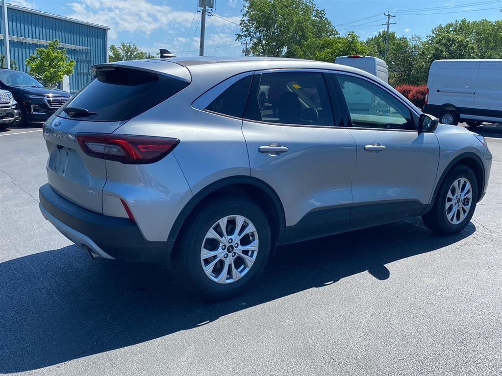 Used 2023 Iconic Silver Ford Active image 10