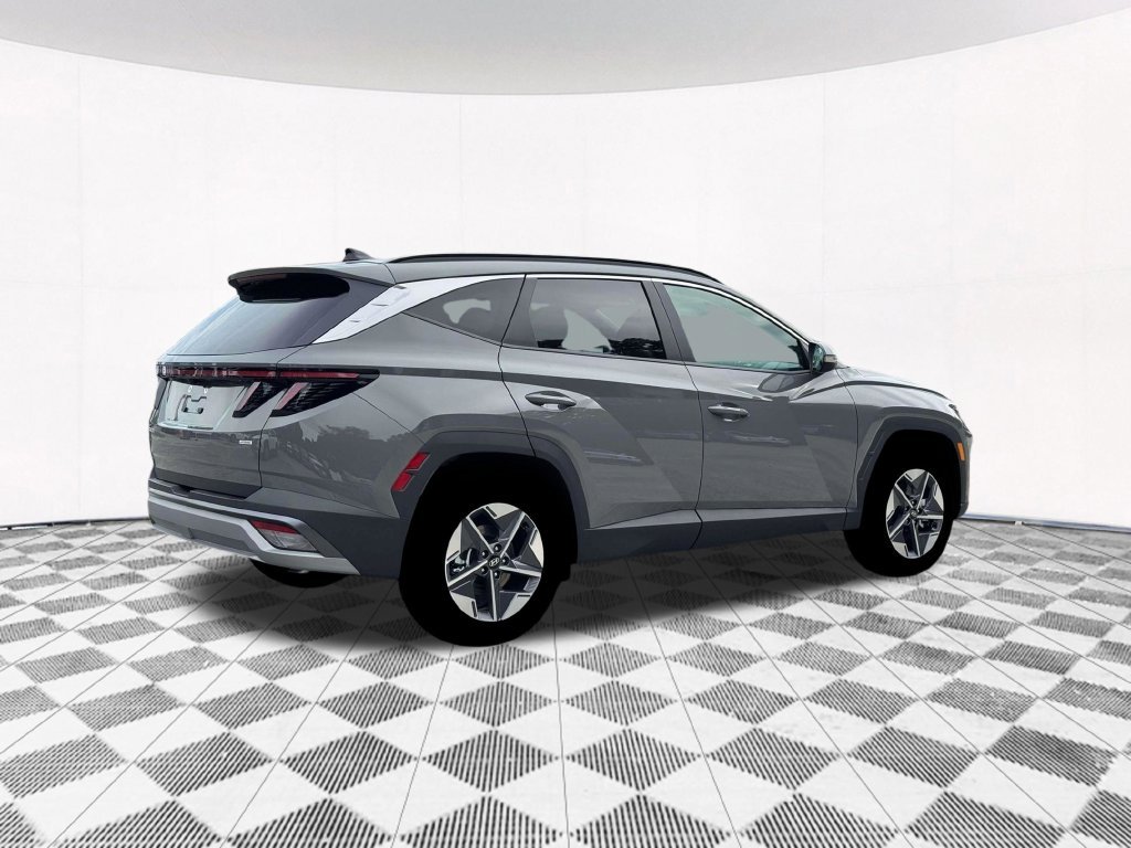 New 2026 Gray Hyundai SEL Premium image 12
