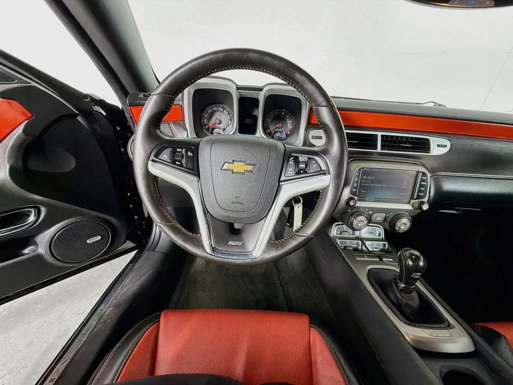 Used 2014 Black Chevrolet SS image 20