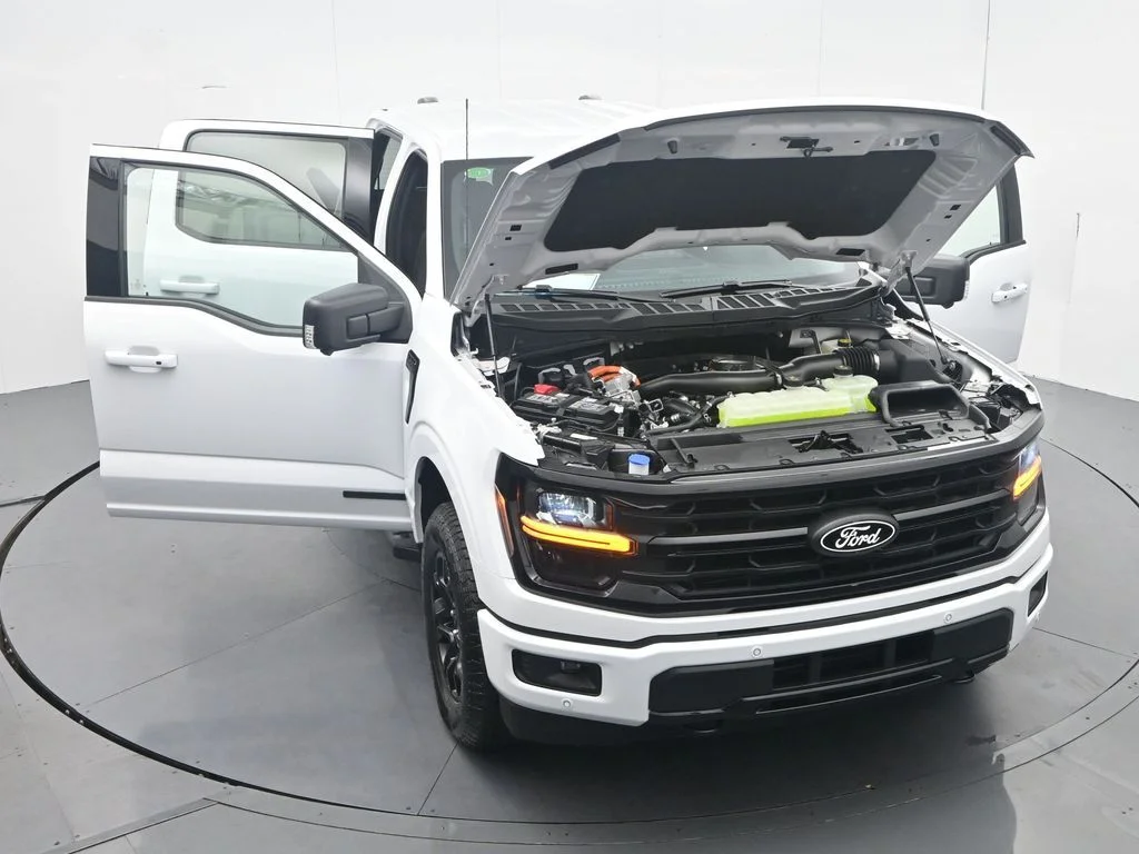 New 2026 Oxford White Ford XLT image 52