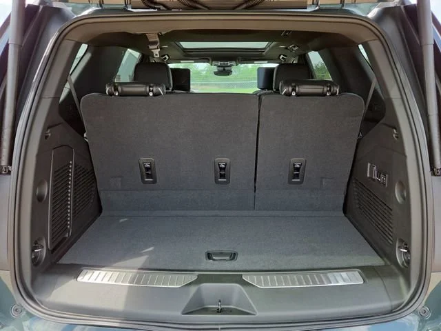2026 GMC Yukon AT4 Ultimate - Photo 8