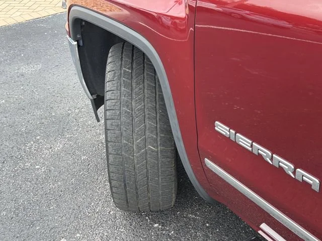 Used 2018 RED QUARTZ TINTCOAT GMC SLT image 33