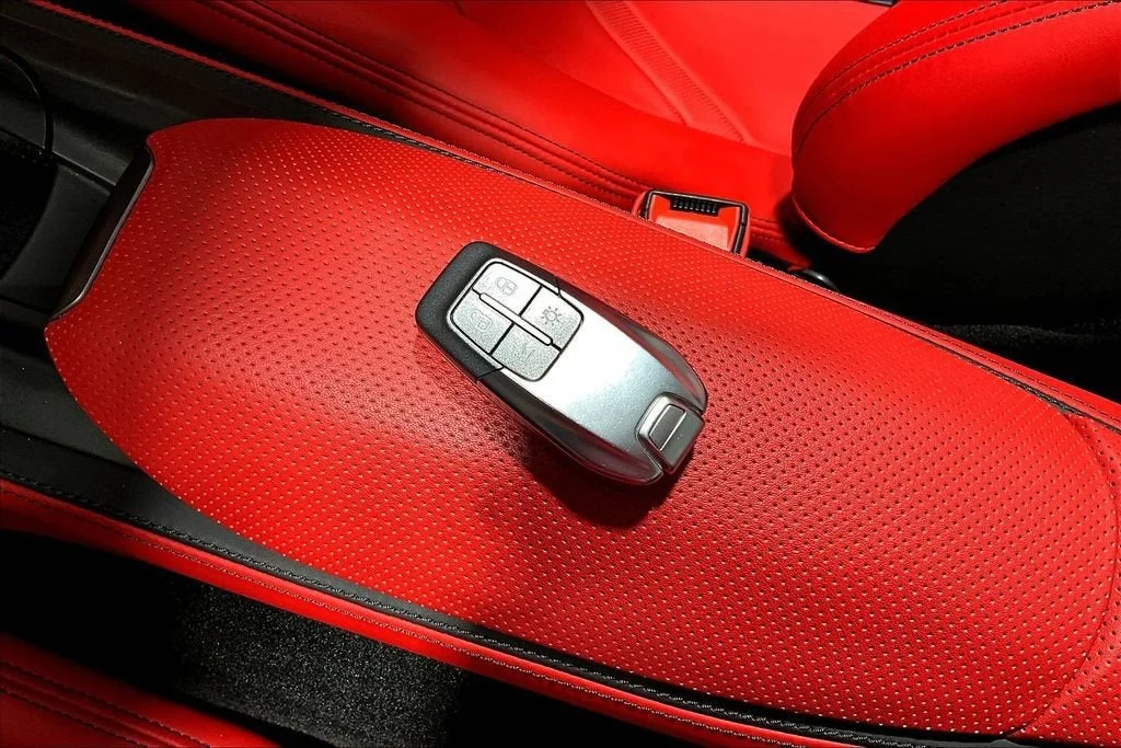 Used 2021 Bianco Italia Ferrari  image 29