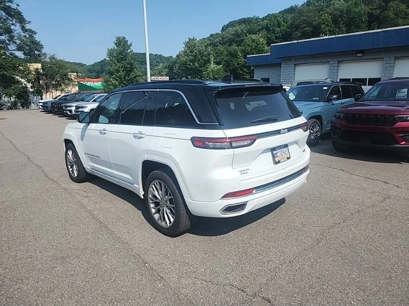 Used 2025 White Jeep Summit image 5