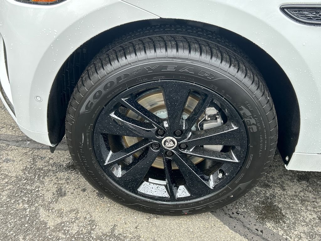 2026 Jaguar F-Pace R-Dynamic S - Photo 8