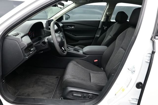 New 2026 Platinum White Pearl Honda SE image 11