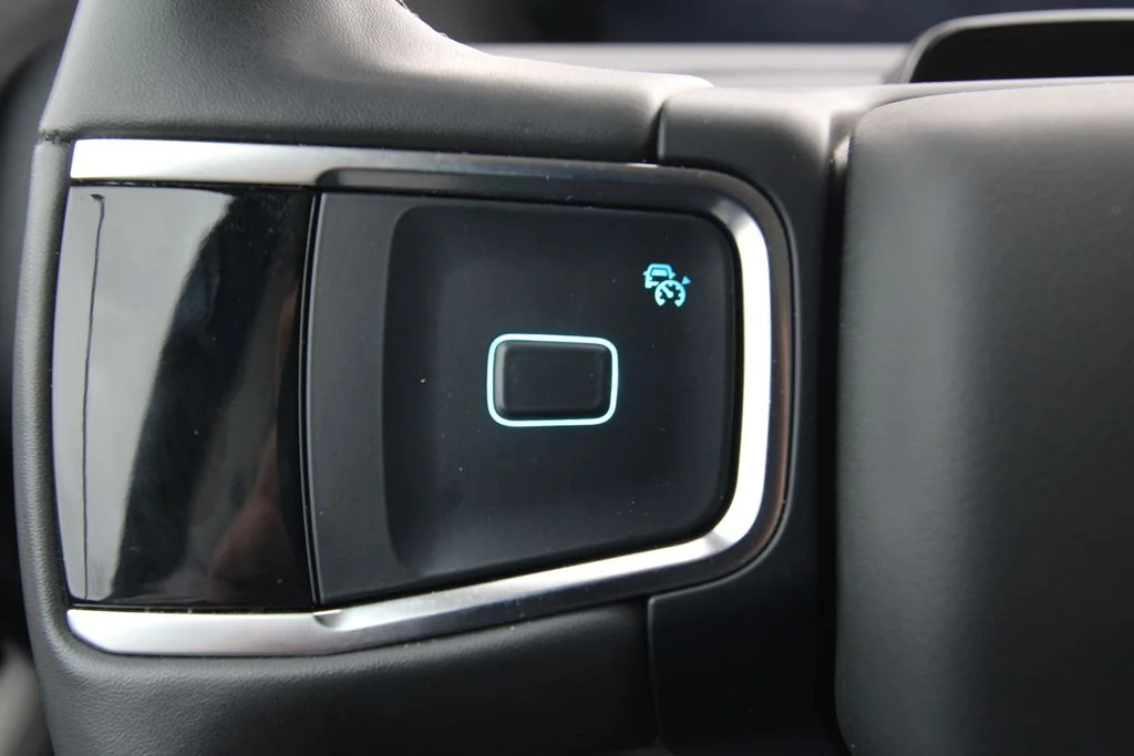 Used 2025 Space Silver Ford Active image 22