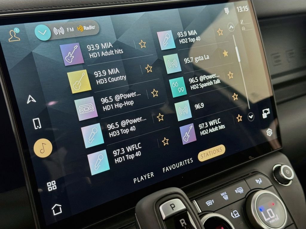 New 2026 Fuji White Land Rover X-Dynamic SE image 15