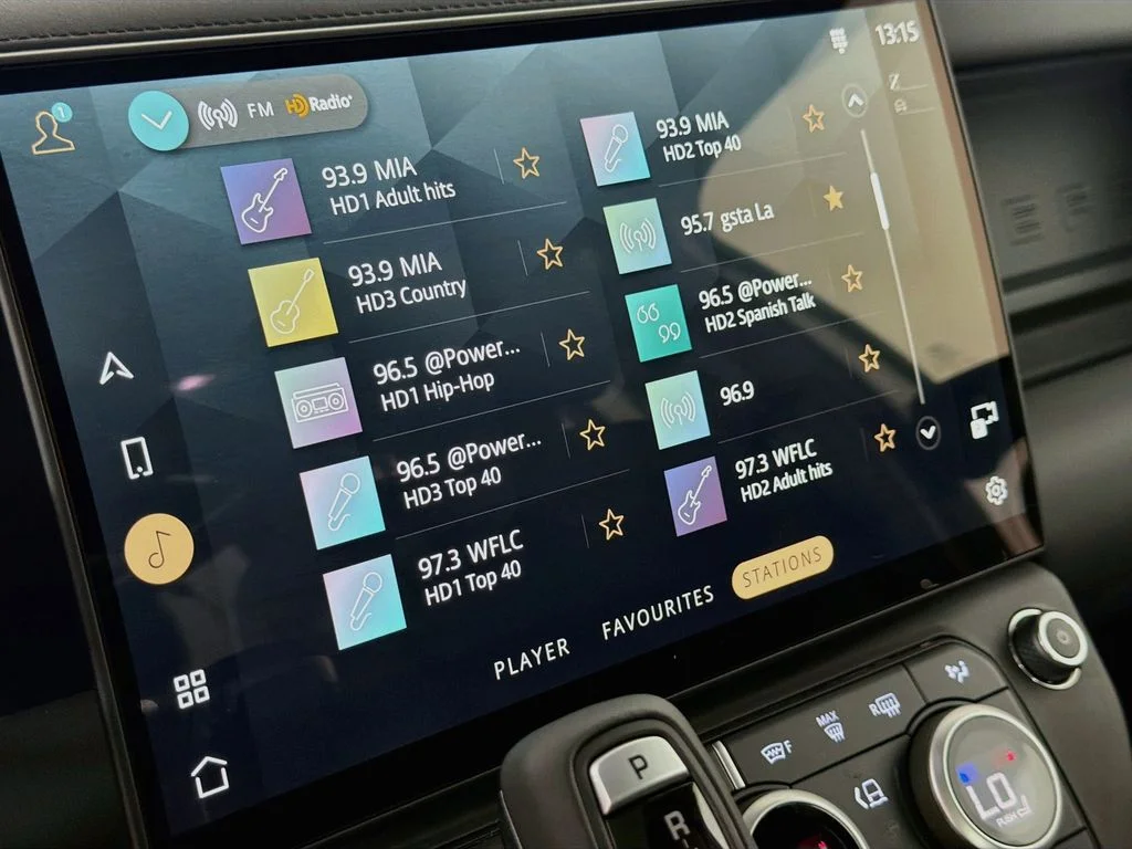 New 2026 Fuji White Land Rover X-Dynamic SE image 15