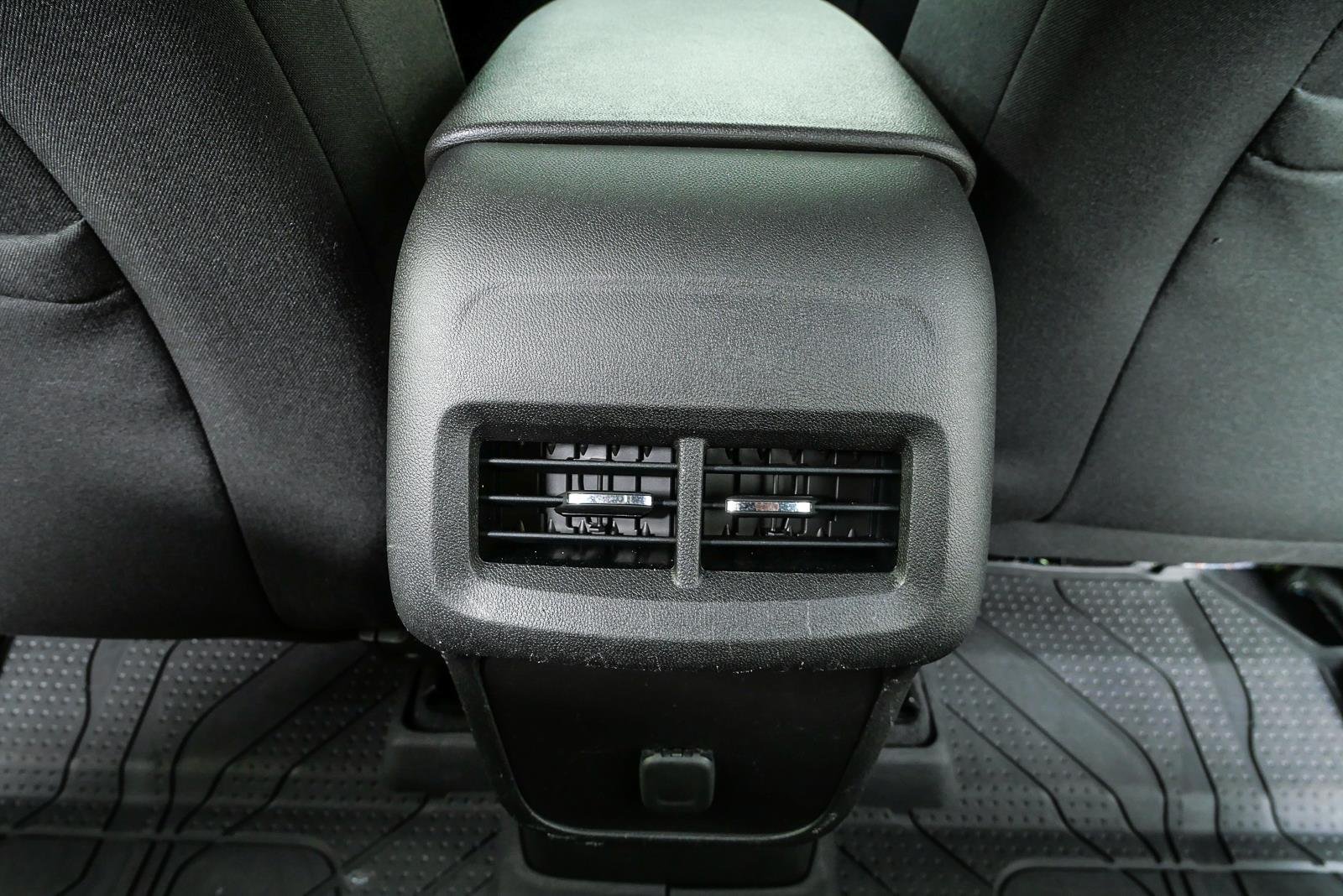 Used 2018 SUMMIT WHITE Chevrolet LS image 18