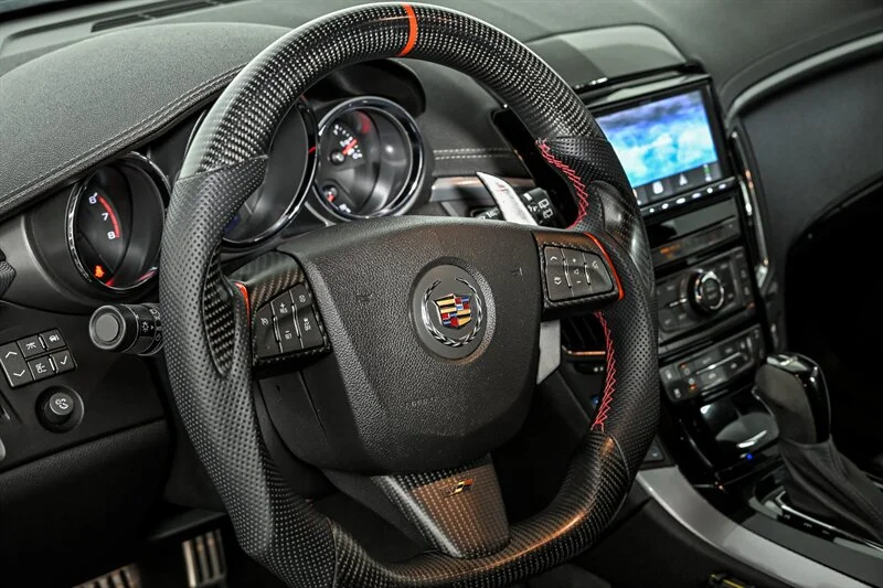 Used 2014 Black Diamond Tricoat Cadillac  image 19