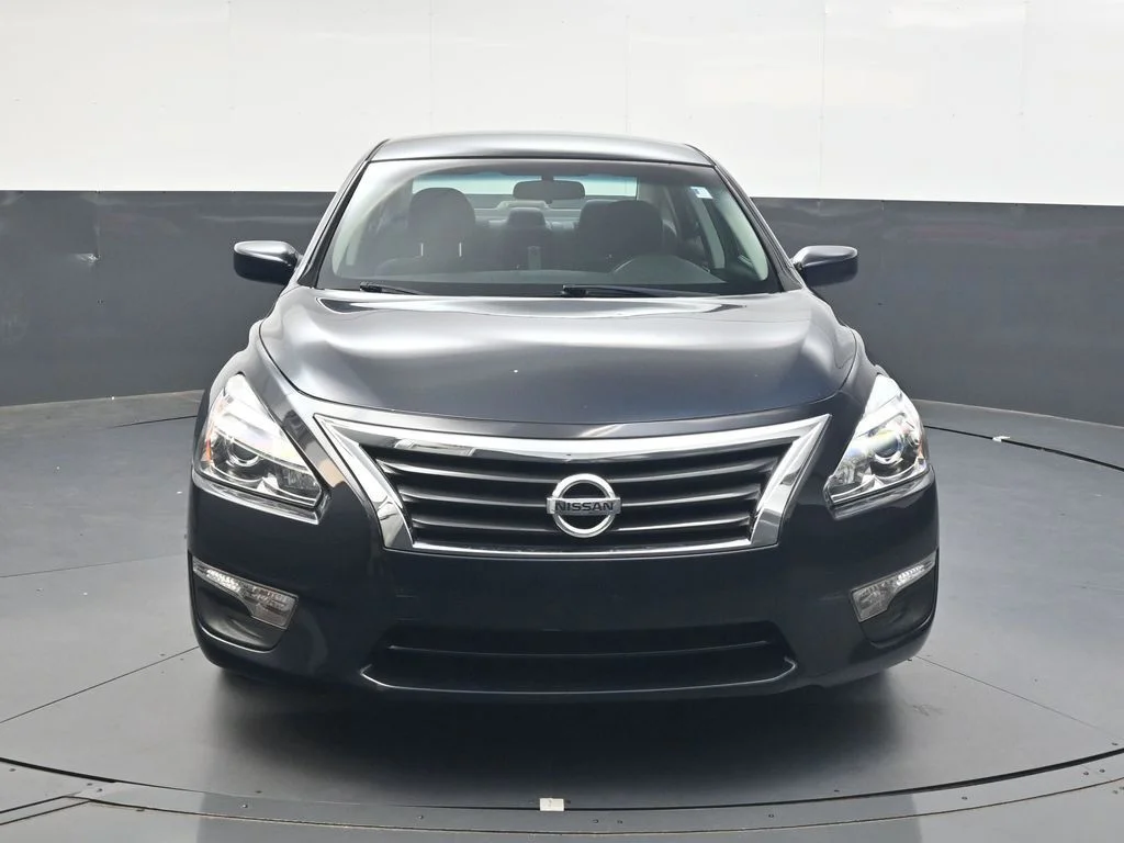 Used 2015 Storm Nissan 2.5 S image 9