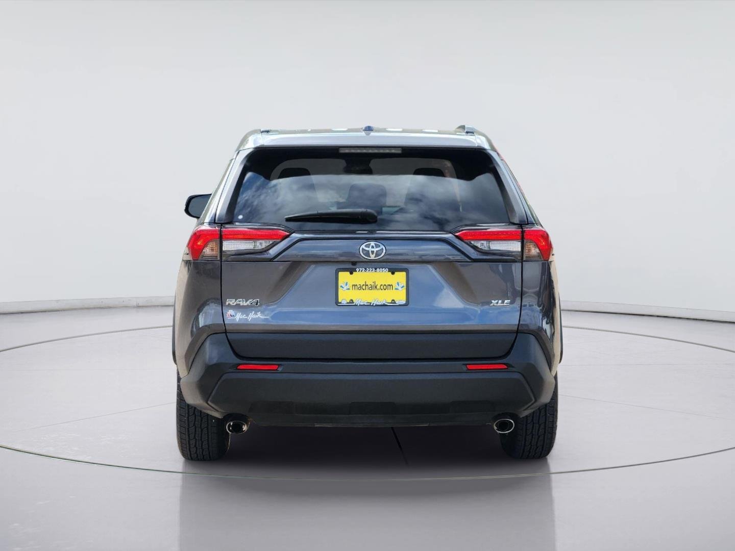 Used 2021 Magnetic Gray Metallic Toyota XLE image 5