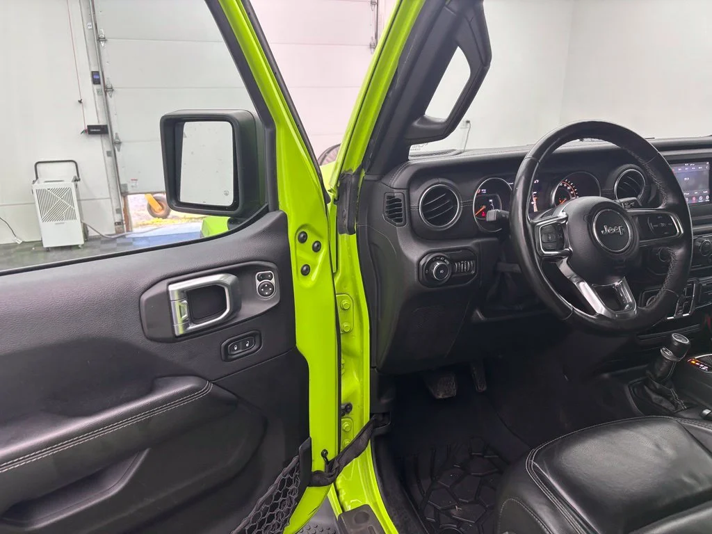 Used 2021 Green Jeep Unlimited Sahara image 16