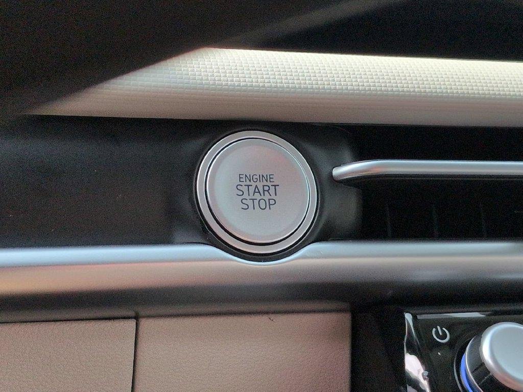 New 2026 White Hyundai SEL Plus FWD image 45