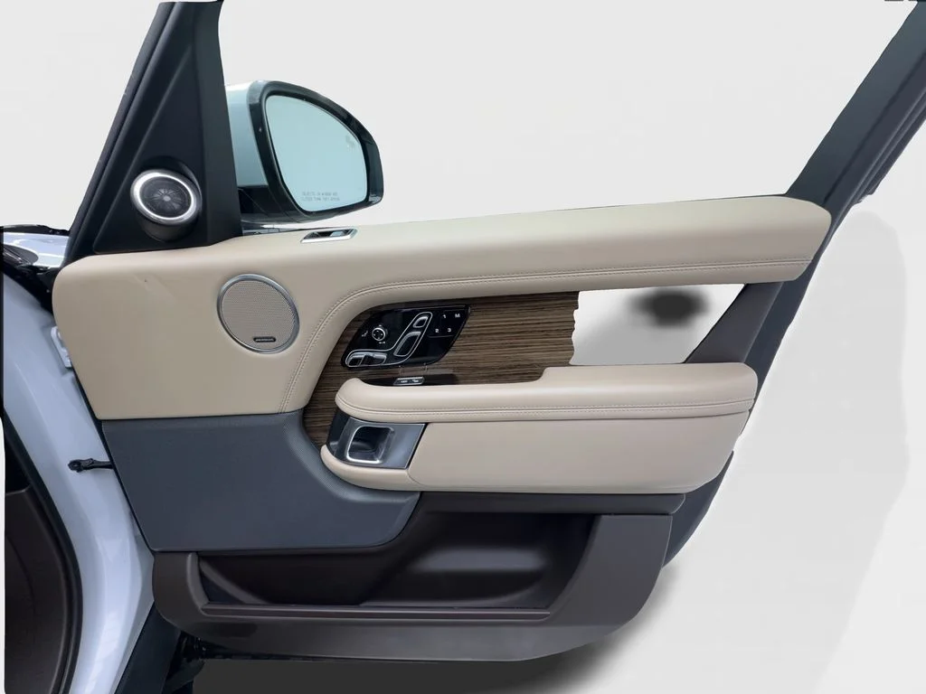 Used 2020 White Land Rover HSE image 33