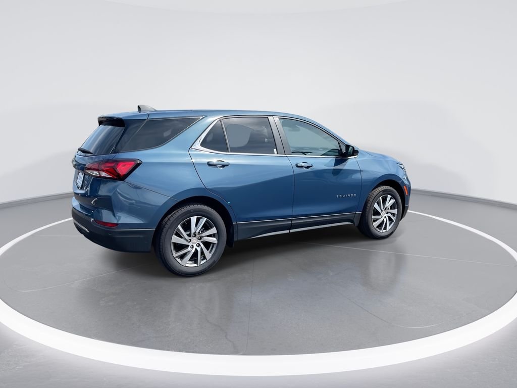 Used 2024 Lakeshore Blue Metallic Chevrolet LT image 8