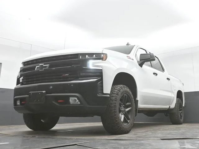 Used 2021 Summit White Chevrolet LT Trail Boss image 31